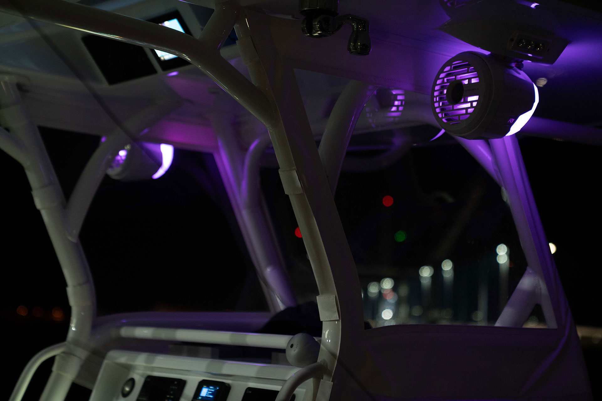 R1 Firefly Tower Speaker